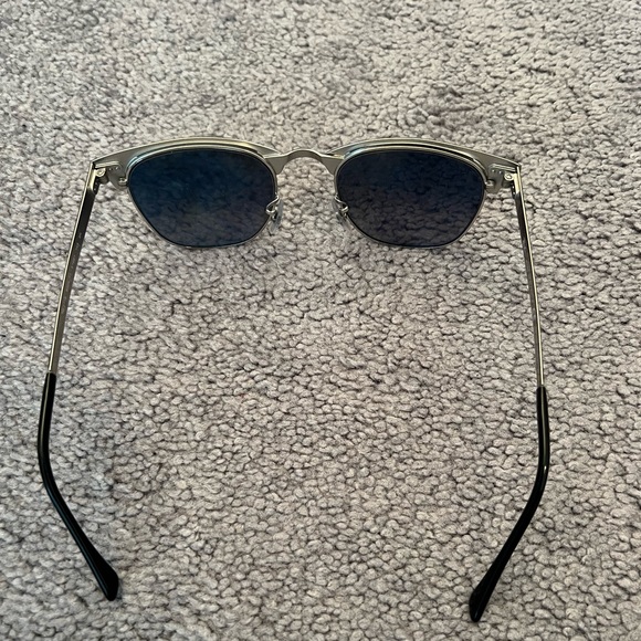 Ray-Ban Clubmaster Classic - Picture 2 of 4